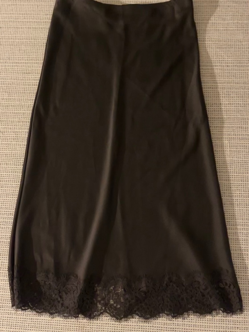 Satin midi skirt with lace trim